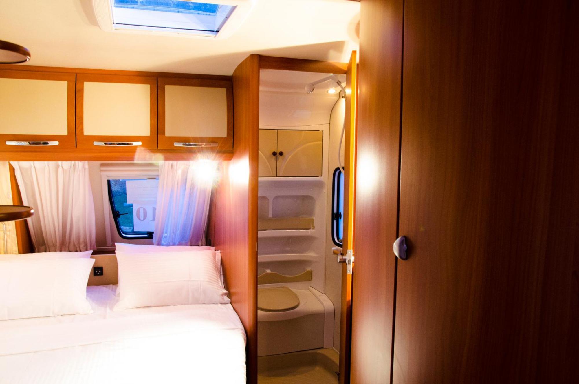 נוארה אליה Go Outdoors Caravan Park מראה חיצוני תמונה
