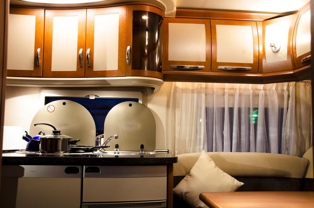 נוארה אליה Go Outdoors Caravan Park מראה חיצוני תמונה