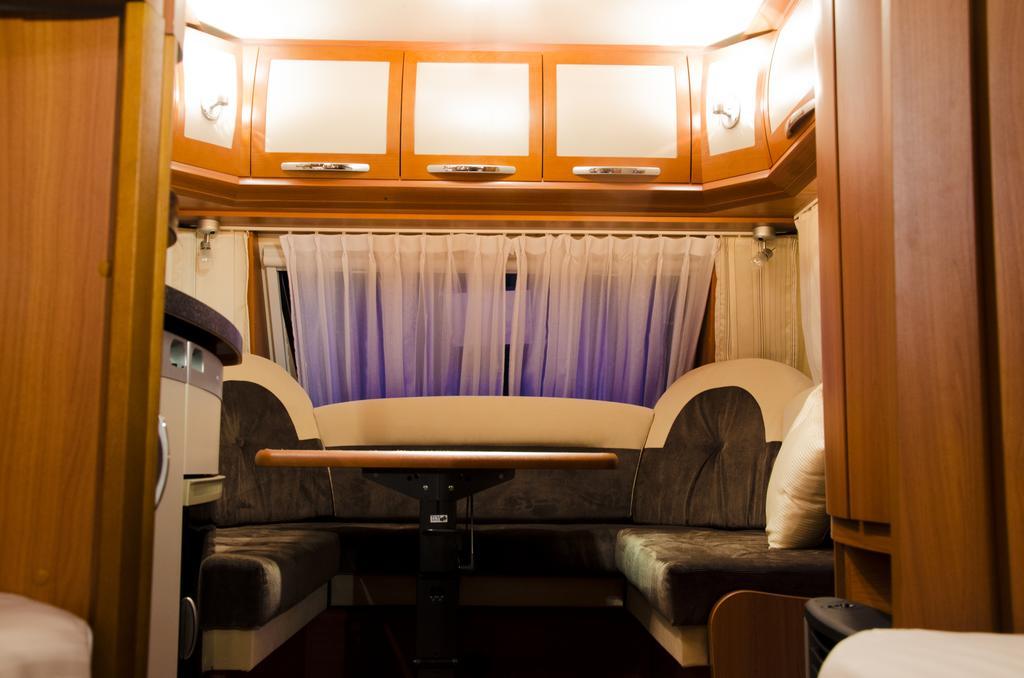 נוארה אליה Go Outdoors Caravan Park מראה חיצוני תמונה