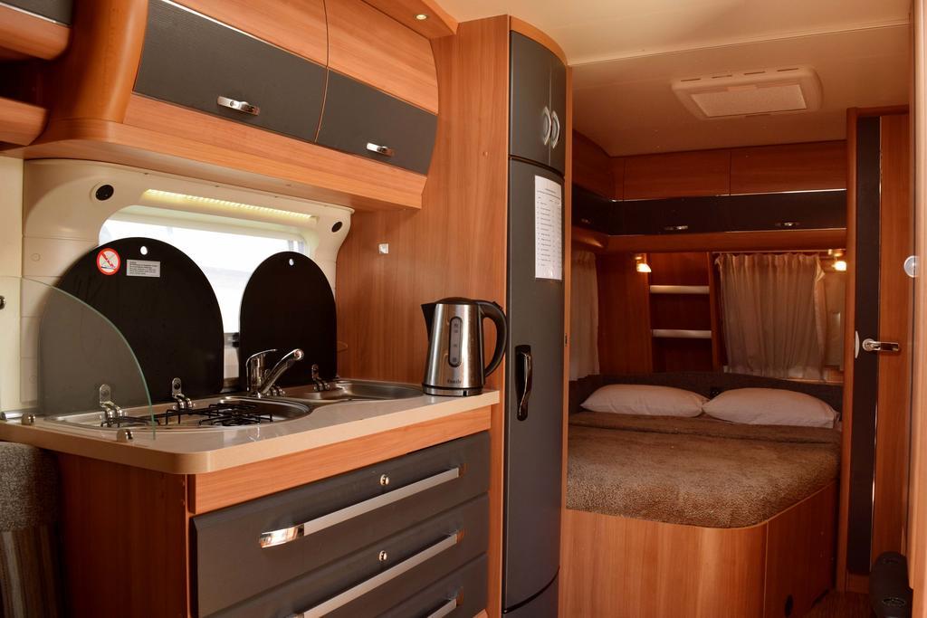 נוארה אליה Go Outdoors Caravan Park מראה חיצוני תמונה